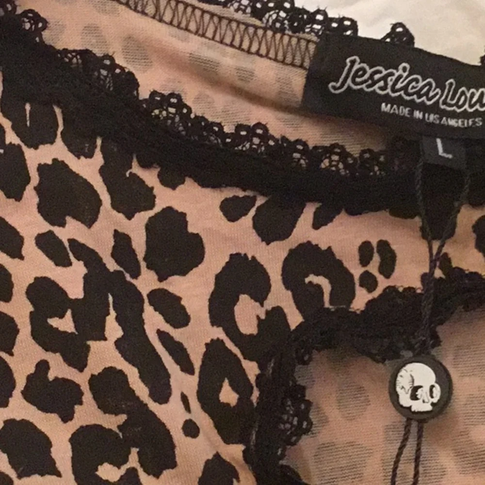 NWT Jessica Louise Leopard Molly Keyhole Puff Sleeve Top - Picture 12 of 12